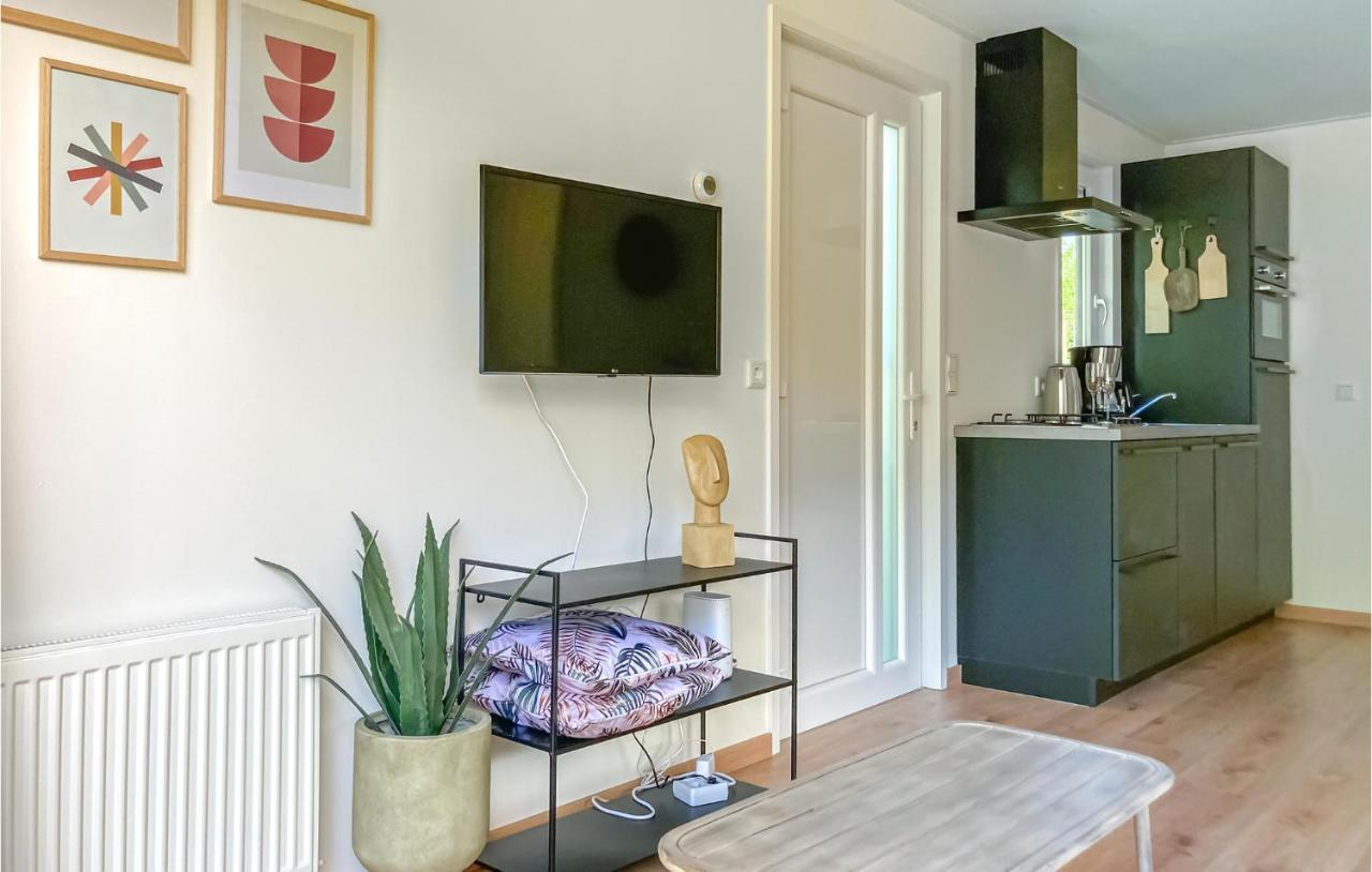 Cozy Home In Heinkenszand With Sauna エクステリア 写真