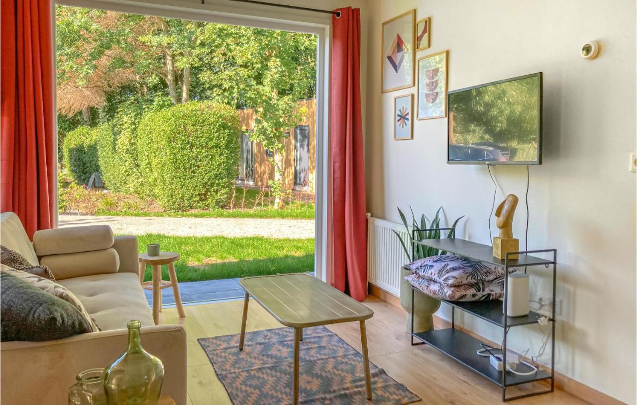 Cozy Home In Heinkenszand With Sauna エクステリア 写真