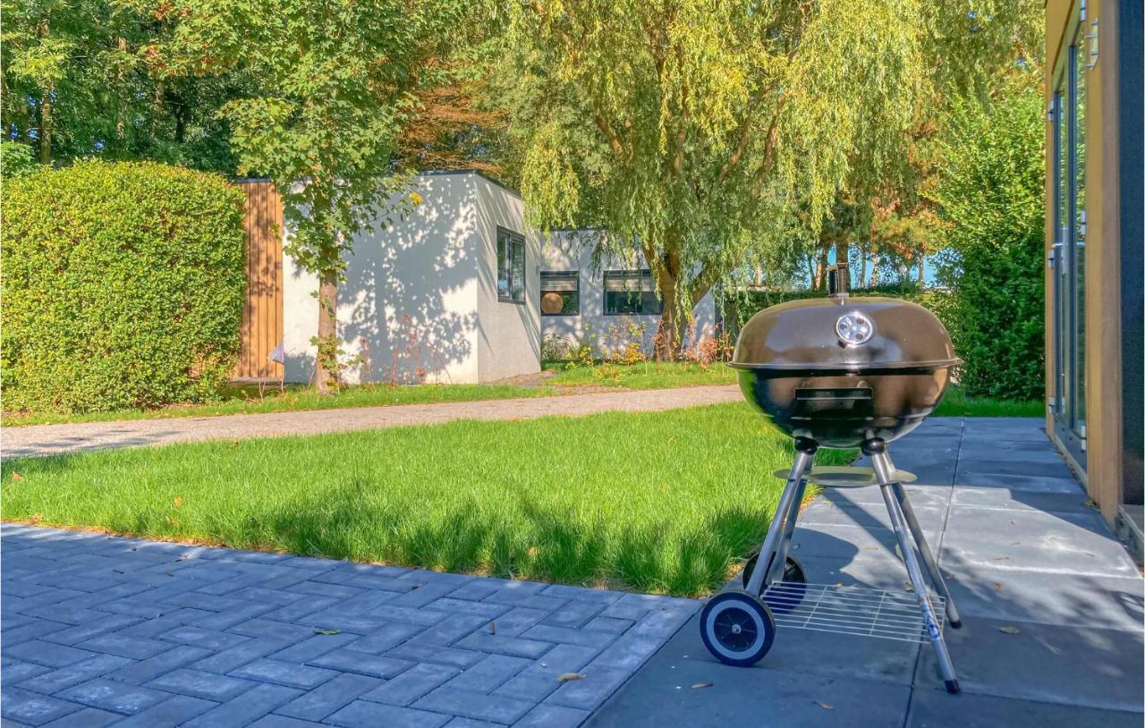 Cozy Home In Heinkenszand With Sauna エクステリア 写真