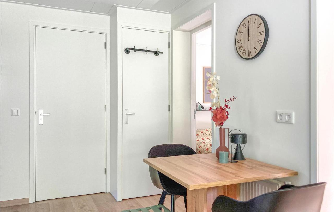 Cozy Home In Heinkenszand With Sauna エクステリア 写真